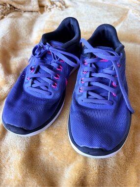 Nike Flex Run Athletic Sneakers Size 7
